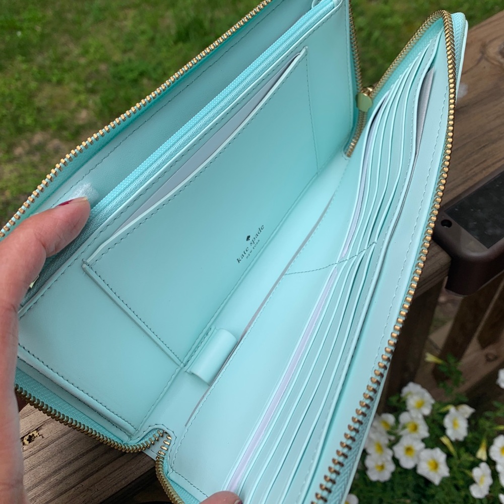 Authentic Kate Spade leather "Car" LG Zip wallet - Picture 10 of 15